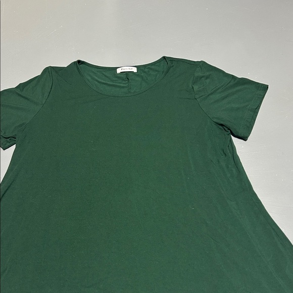 Esenchel Green Short Sleeve Shirt (Women’s XL) - Picture 4 of 8